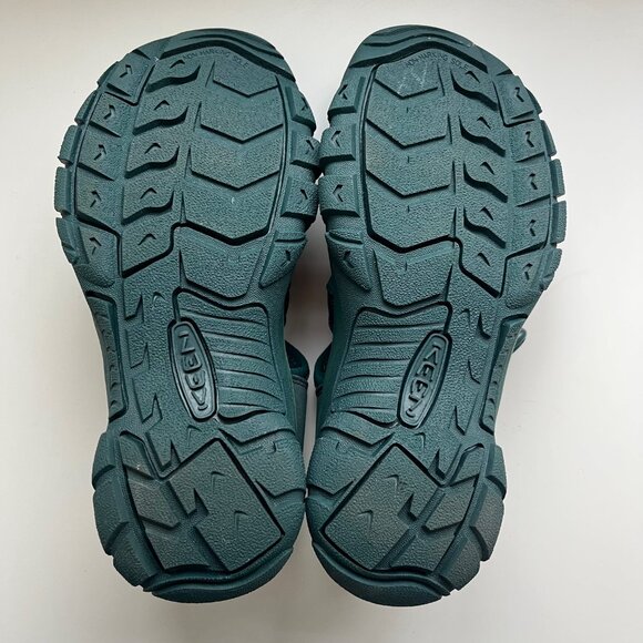 New! Keen Newport H2 Monochrome Sandals in Sea Moss | Size 7.5 - Picture 6 of 8